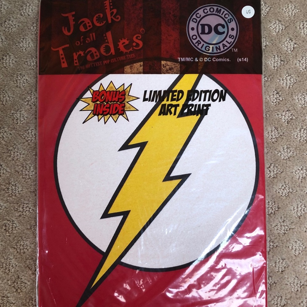 ONLY ONE LEFT! DC Comics Flash Logo Men's Red T-shirt